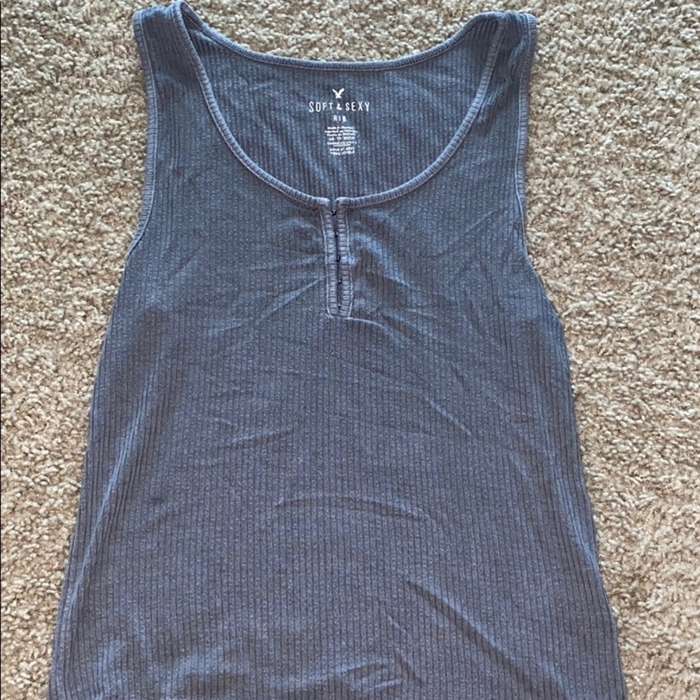 Gray tank top